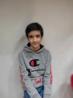 عکس امیرعلی بیگی، دانشآموز آکادمی کدیما