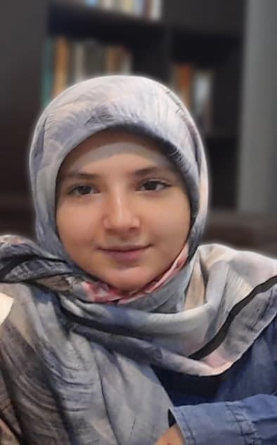 عکس نرگس - بهترین دانشآموز در فراگیر دوره پایتون از شهر شیراز