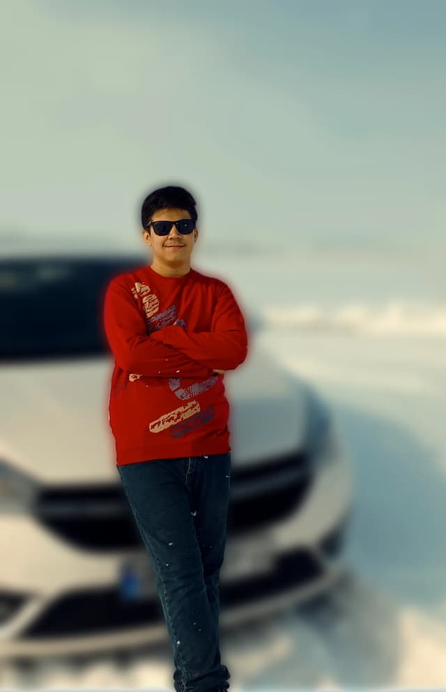 عکس محمد امین طاهری - بهترین دانشآموز در فراگیر دوره وب از شهر همدان